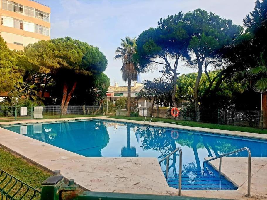 מארבלה Precioso Estudio Con Piscina A 200M Del Mar מראה חיצוני תמונה
