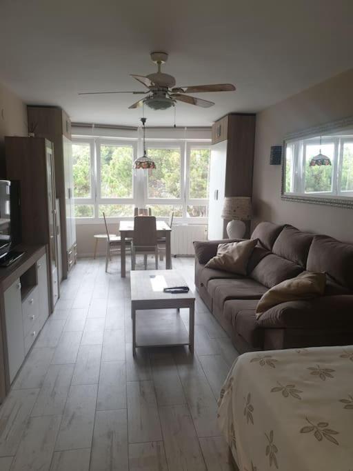 מארבלה Precioso Estudio Con Piscina A 200M Del Mar מראה חיצוני תמונה