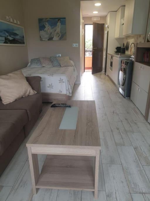 מארבלה Precioso Estudio Con Piscina A 200M Del Mar מראה חיצוני תמונה