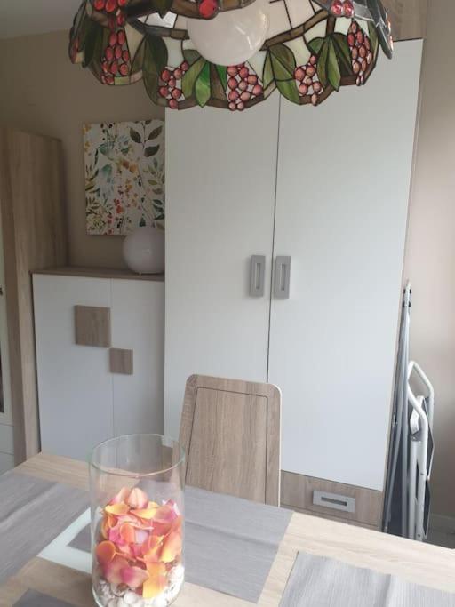 מארבלה Precioso Estudio Con Piscina A 200M Del Mar מראה חיצוני תמונה